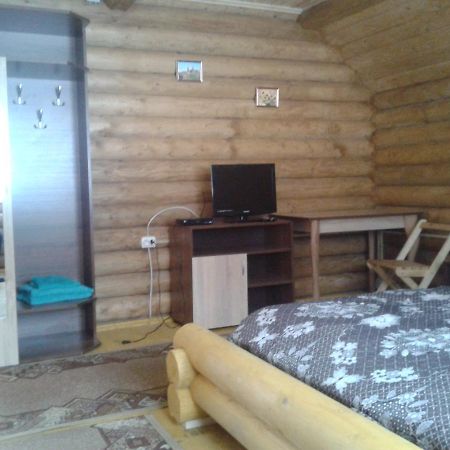 Boykivskiy Dvir Hotel Yasenitsa Zamkova Esterno foto