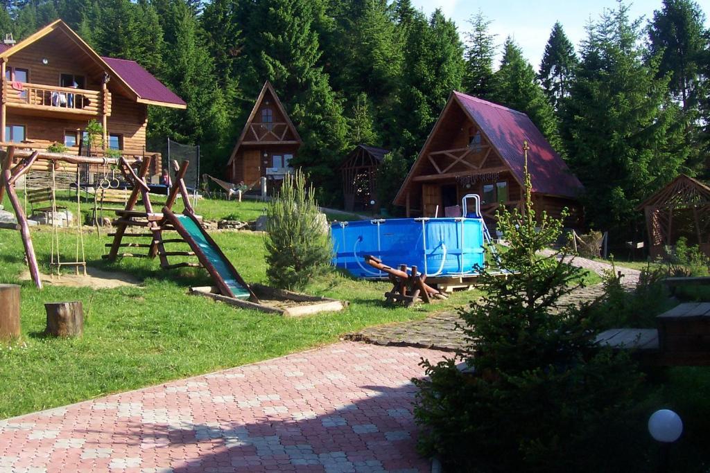 Boykivskiy Dvir Hotel Yasenitsa Zamkova Esterno foto